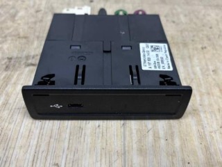 Разъем AUX / USB, ориг. номер A1678201402, MERCEDES-BENZ GLE W167 01/2019 - 12/2025