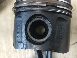 Поршень, ориг. номер W14095, MERCEDES-BENZ S-CLASS W221 09/2005 - 12/2013