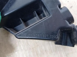 Кронштейн крепления бампера переднего справа Volkswagen 760807184С, ориг. номер 760807184C, VW TOUAREG 2018-2023