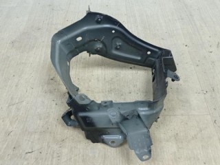 Кронштейн крепления крыла переднего правого Volkswagen 760821138, ориг. номер 760821138, VW TOUAREG 2018-2023