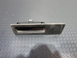 Кнопка открывания багажника BMW 5-серия F10/F11/GT F07 2013-2017, универсал, 7368752