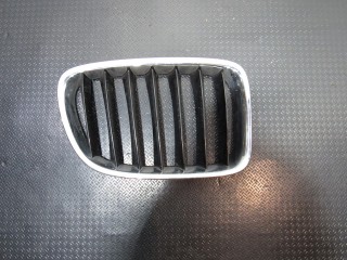 Решетка радиатора BMW X1 E84 2012-2015, 2.0 л, АКПП