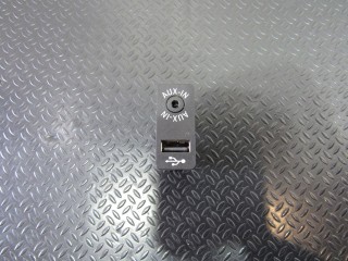 Разъем AUX / USB BMW 3-серия F30/F31/GT F34 2011-2016, 9229246