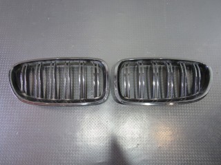Решетка радиатора (ноздри) пара BMW 5-серия F10/F11/GT F07 2013-2017