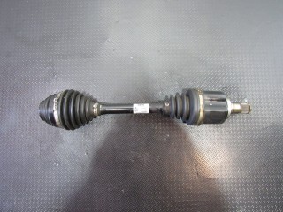 Полуось передняя левая BMW 2-серия F45/F46 2014-2018, 31608643375