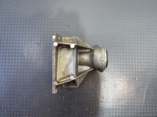 Кронштейн полуоси BMW X3 E83 2003-2006, АКПП, 7516065