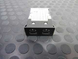 Разъем AUX / USB BMW 1-серия F40 2019-2026, 84108711938