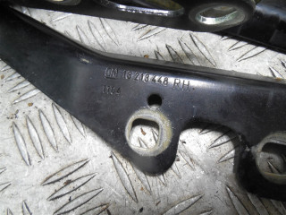 Петля капота, Opel Astra H 2006-2014