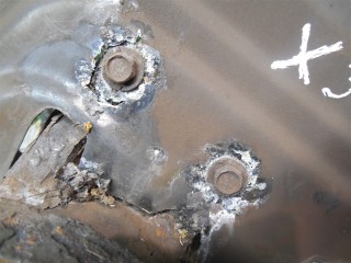 Кулак поворотный левый, BMW X3 E83 2003-2006