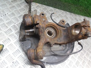 Кулак поворотный левый, BMW X3 E83 2003-2006