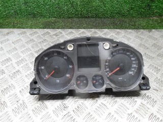 Щиток приборов (приборная панель) Volkswagen Passat B6 2005-2010