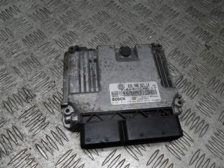 Блок управления двигателем Volkswagen Passat B6 2005-2010