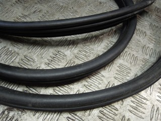 Уплотнитель двери передней, Land-Rover Range Rover Sport 2009-2013
