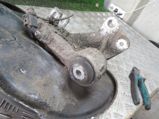 Кулак задний правый, AUDI A6 C6 2004-2008