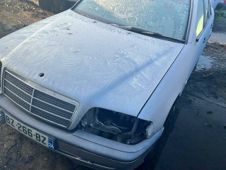 Mercedes-Benz C W202 [рестайлинг] 1999г. 2.2 л. - фото №5