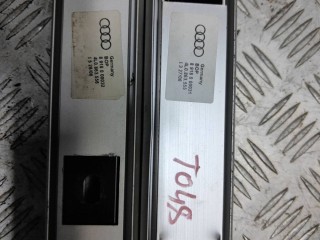 Петля крепления груза, ориг. номер 4L0863555, 4L0863556, Audi Q7 4L 2005-2009