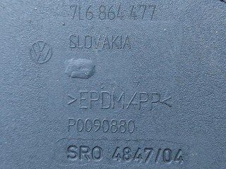 Коврик центральной консоли, ориг. номер 7L6864477, Volkswagen Touareg 1 поколение [рестайлинг] 2006-2010