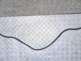 уплотнитель капота Volkswagen Passat B6 2005-2010, 3C0823723