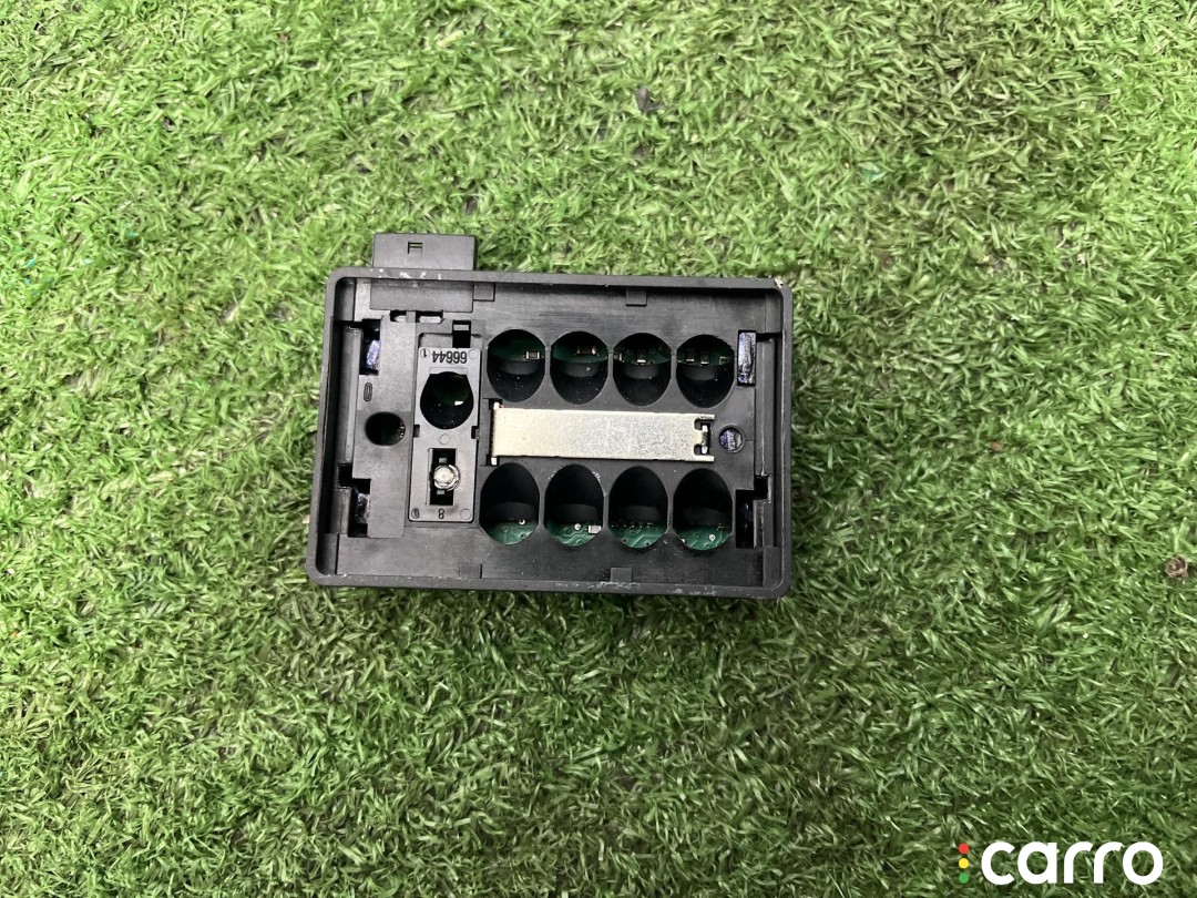 61356977276, 6977276 датчик дождя BMW 5 E60/E61 2008г. - фото №8