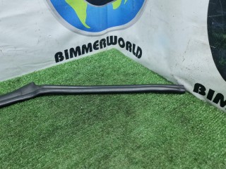 уплотнитель капота, ориг. номер 51767329384, 7329384, 2571418, 51762571418, BMW X1 F48 2015-2019