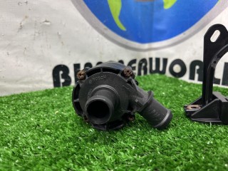 помпа, ориг. номер LR049317, DX2318D474AC, DX2318D474, T2N2556, J9S35759, LR166720, Land Rover Discovery Sport 2014-2019
