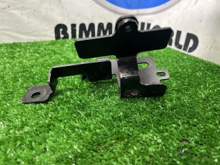 Кронштейн (крепление), ориг. номер GJ329C131AC, GJ329C131, LR071995, Land Rover Discovery Sport 2014-2019