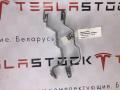1104540-00-B Кронштейн крепления подкрылка переднего левого Tesla Model 3 2019г. - фото №2