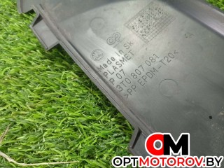 накладка замка капота, ориг. номер 3T0807081, Skoda Superb 2008-2013