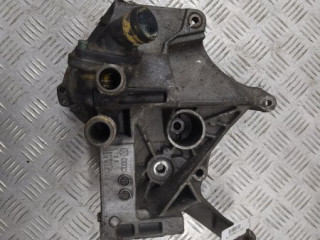 Кронштейн генератора, ориг. номер 028903143AF, Audi A4(B5) 1994-1999