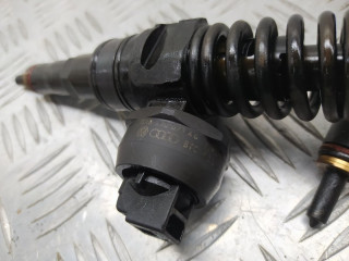 Форсунка, ориг. номер 038130073AG, Volkswagen Golf-5 2003-2009