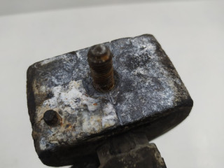 Кронштейн КПП, ориг. номер 8D0399113AB, Volkswagen Passat B5 1996-2001