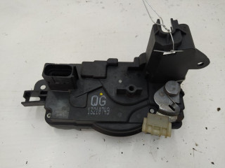 Замок двери передней правой, ориг. номер 13210749, Opel Astra (H) 2004-2007