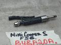 7639990 форсунка топливная Mini Cooper S 3 поколение 2015г. - фото №2