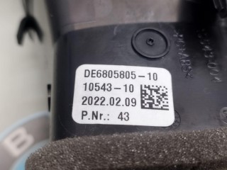 дефлектор обдува салона левый, ориг. номер 6805805, BMW M8 F91/92 2019-2022