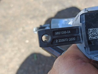 9851096