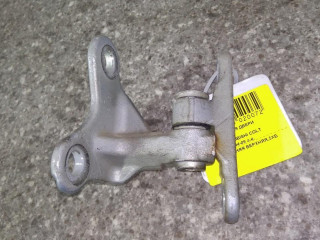 петля двери передней левой, Mitsubishi Colt 6 поколение 2002-2012