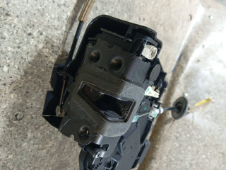 замок двери задней левой, Land Rover Range Rover Sport 1 поколение 2005-2009