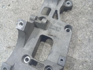кронштейн генератора, ориг. номер 06F903143F, Skoda Octavia 2 2004-2009
