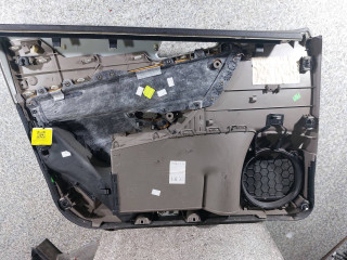 обшивка двери передней правой, Volkswagen Passat B6 2005-2010