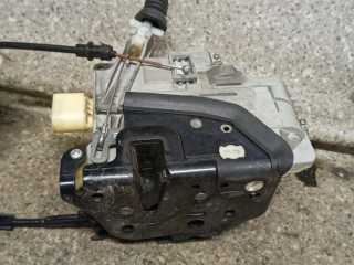 замок двери передней правой, Volkswagen Passat B6 2005-2010