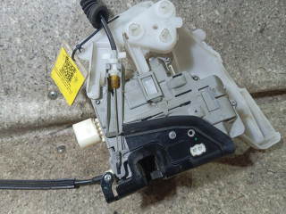 замок двери передней правой, Volkswagen Passat B6 2005-2010