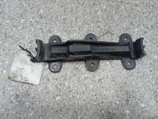 крепление переднего бампера правое Audi 100 C4 1990-1994, 893807253