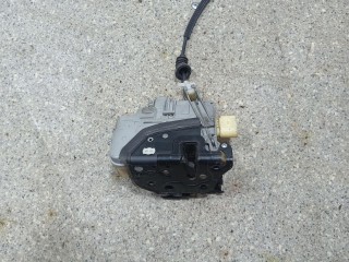 замок двери передней левой, Volkswagen Passat B6 2005-2010