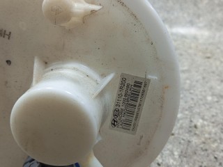 насос топливный в бак, ориг. номер 311101R200, Kia Rio 3 поколение 2011-2015