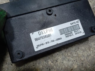 блок управления крышей / люком, ориг. номер 9647538580, Renault Espace 5 поколение 2015-2019