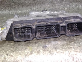 блок управления двигателем, ориг. номер 0281011724, 8200311550, Renault Espace 4 поколение