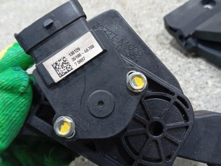 педаль газа, ориг. номер 35190-4A700, Kia Carens 3 поколение 2013-2016