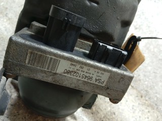 насос гидроусилителя руля, ориг. номер 9645102380, Peugeot 307 1 поколение 2001-2005