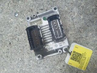 блок управления двигателем Opel Vectra C 2002-2005, 55351519