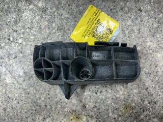 крепление заднего бампера правое Toyota Auris 1 поколение E150 2006-2010, 52562-02060